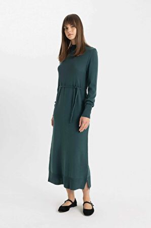 DeFacto Regular Fit Yarım Balıkçı Yaka Basic Düz Yırtmaçlı Uzun Kollu Maxi Triko Elbise A9807AX24WNGN956