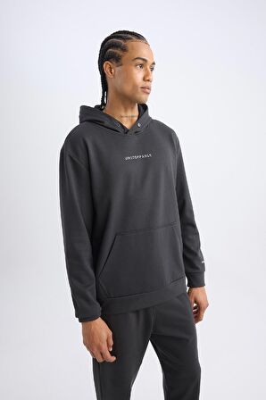 DeFactoFit Standart Fit Kapüşonlu Arma Baskılı Kanguru Cepli Skuba Dalgıç Kumaş Sporcu Sweatshirt D1892AX24AUAR231