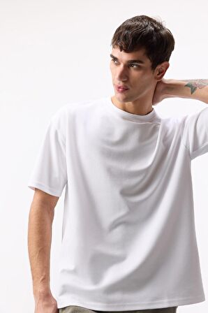 DeFacto New Regular Fit Bisiklet Yaka Basic Düz %100 Pamuk Kısa Kollu Tişört V7699AZ25SPWT32