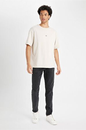 DeFacto Comfort Regular Fit Rahat Kesim Bisiklet Yaka Sırt Baskılı Pamuklu Kısa Kollu Tişört C6142AX24AUBG757