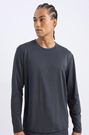DeFactoFit Standart Fit Bisiklet Yaka Sporcu Uzun Kollu Basic Düz Tişört D1894AX24AUAR231