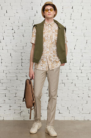 Erkek Beyaz-Kahve Slim Fit Dar Kesim Gizli Düğmeli Yaka %100 Pamuk Baskılı Gömlek