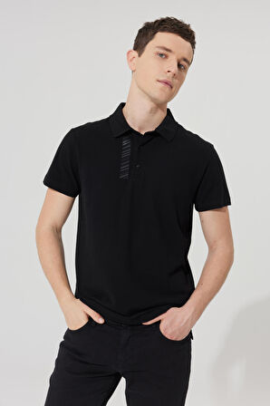 Erkek Siyah Slim Fit Dar Kesim Polo Yaka %100 Pamuk Kısa Kollu Baskılı Tişört