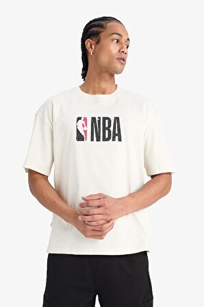 DeFactoFit NBA Wordmark Oversize Geniş Kalıp Bisiklet Yaka Kısa Kollu Tişört W6365AZ25SMER105