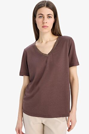 Regular Fit V Yaka Basic Düz Kısa Kollu Tişört