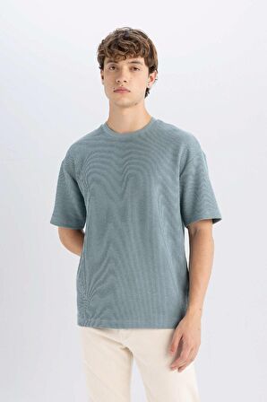 DeFacto Boxy Fit Bisiklet Yaka Kısa Kollu Basic Düz Tişört C8724AX24AUGN1175