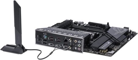 Asus Rog Crosshair X670E Gene AMD AM5 DDR5 Micro ATX Anakart Teşhir