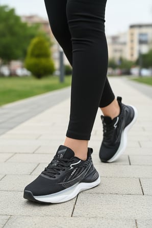 Enoch Kadın Spor Ayakkabı Jakarlı Örme Saya Ve Yüksek Yastıklamalı Comfort Tabanlı Koşu Ve Yürüyüş Sneaker