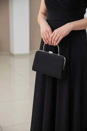 Enoch Kadın Sim Dokulu Gümüş Çerçeveli ve İnce El Saplı Minimalist Abiye Portföy Çanta 