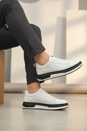 Enoch Erkek Lazer Kesim Delikli ve Pürüzsüz Deri Dokulu Kalın Tabanlı Bağcıklı Günlük Spor Ayakkabı Sneaker