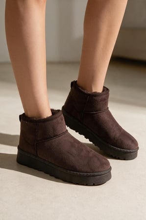 Enoch Kürklü İçi Yünlü Kapitone Dikiş Detaylı Tırtıklı Taban Kadın Ugg Model  Kar Botu
