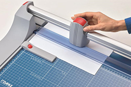 DAHLE 444 SÜRGÜLÜ GİYOTİN (67cm - 30sf)