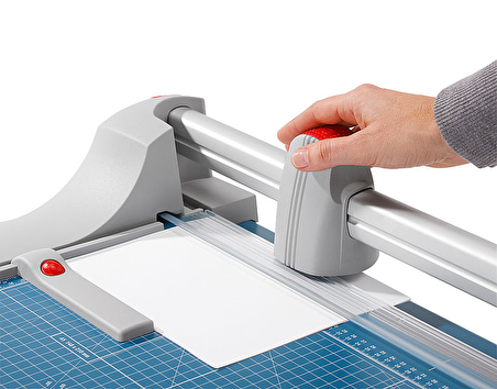 DAHLE 448 SÜRGÜLÜ GİYOTİN (130cm - 20sf)