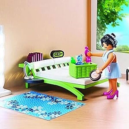 Playmobil 9271 City Life Çalışan Lambalı Yatak Odası, eğlenceli ve yaratıcı rol yapma, 4 yaş ve üzeri çocuklar için uygundur