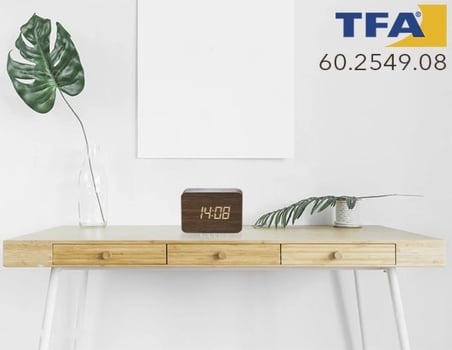 TFA 60.2549.08 Ahşap Termometre Saat