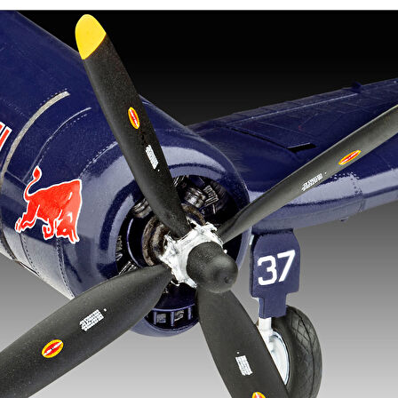 Revell Gift Set F4U-4 Corsair Flying Bulls  5641