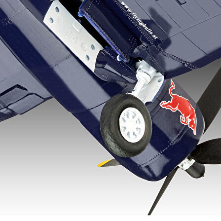 Revell Gift Set F4U-4 Corsair Flying Bulls  5641
