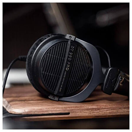 Beyerdynamic DT 990 Pro Black Special Edition Referans Kulaklık 250 Ohm