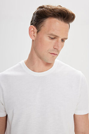 Slim Fit Dar Kesim %100 Pamuk Bisiklet Yaka Tişört