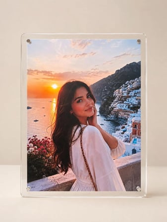  Mıknatıslı Pleksi Fotoğraf Çerçevesi – 19 × 14 cm Fotoğraf Baskısı Dahil Kişiye Özel