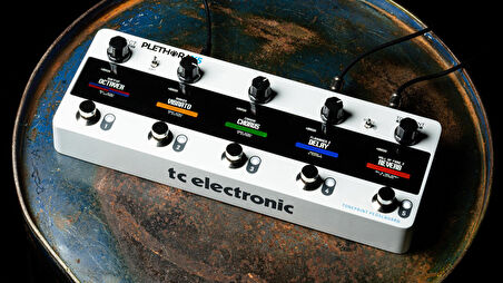 tc electronic PLETHORA X5 TonePrint Multi-FX Pedalboard Gitar Prosesör