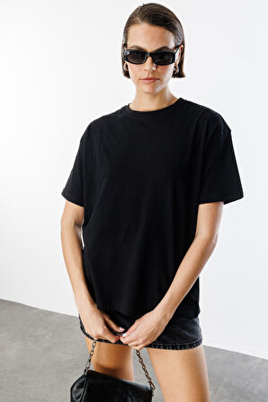 Kadın %100 Organik Pamuklu Kalın Dokulu Oversize Fit Yuvarlak Yakalı T-shirt KADIN-OVERSIZE-T-SHIRT