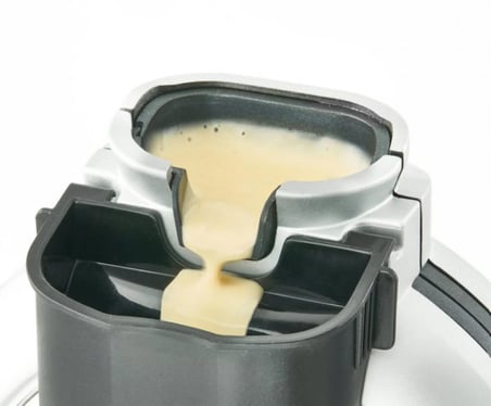 Caso Design WaffleUp Dikey Waffle Makinesi - Gümüş (800W, 18 cm Waffle Boyutu, 5 Kademeli Isı Ayarı)