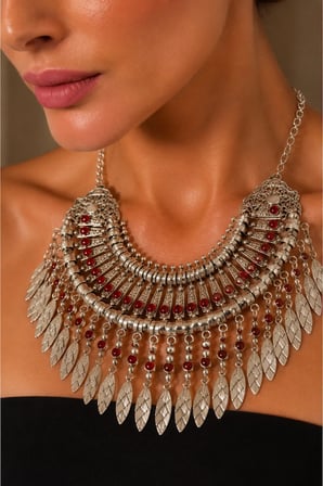 ALLONA Yaprak Detaylı Taş İşlemeli Etnik Kadın Yaka Kolyesi & Premium Kutu - Renk: BURGUNDY