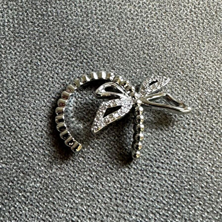 Uretti - İREM 3914 7211 Kelebek Model Kıkırdak Küpe