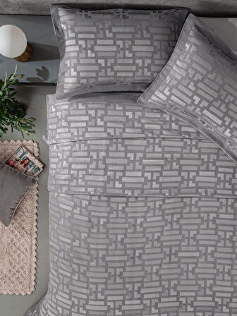 Zarif Jakarlı Yatak Örtüsü Alves