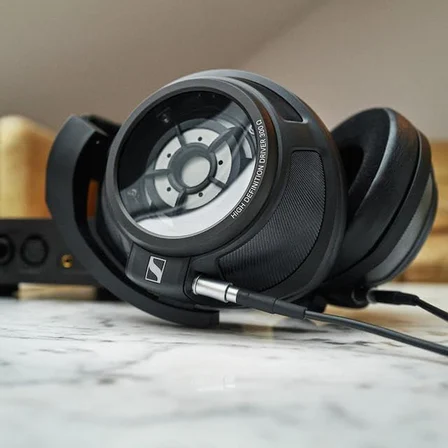 Sennheiser HD 820 Hi-Fi Kulak Üstü Stüdyo Kulaklığı Teşhir