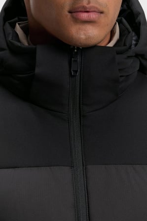 Boss Regular Fit Cep Detaylı Kapitoneli Şişme Mont Erkek MONT 50548693 001 SİYAH