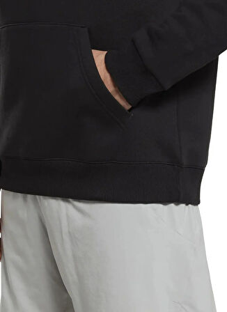 Reebok IB2993 RI Left Chest Logo Siyah Yuvarlak Yaka Normal Düz Erkek Sweatshırt