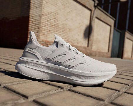 adidas Ultraboost 5 Unisex Koşu Ayakkabısı ID8813 Beyaz
