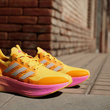Adidas Kadın Koşu - Yürüyüş Ayakkabı Ultraboost 5 W Id8841