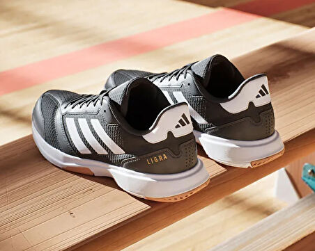 adidas Ligra 8 M Erkek Kapalı Saha/SalonAyakkabısı IH0526 Siyah