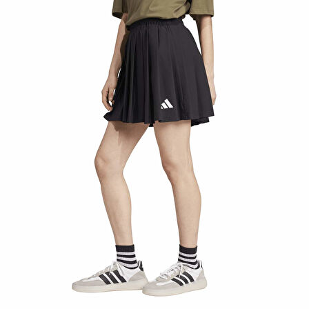 Adidas Kadın Şort Tiro Q2