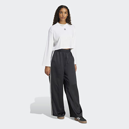 adidas JD1540 ESS WR LS Kadın T-Shirt