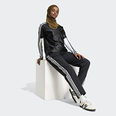 adidas JD0252 TEAMGEIST TEE Kadın T-Shirt