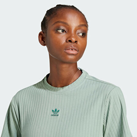adidas JD1490 ESS WR TEE Kadın T-Shirt