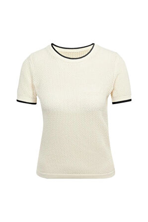 adidas Kadın  Beyaz  T-shirt CROCHET TEE JD1076