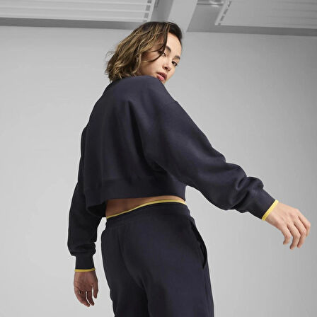 WARDROBE ESS Graphic Crew