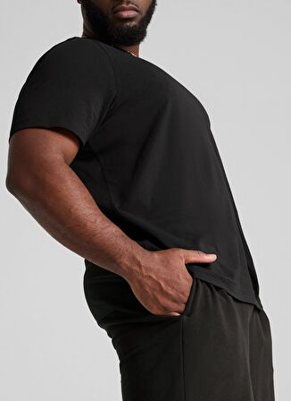 68259801 ESS Shorts 10 PUMA Black Siyah Lastikli Bel Regular Fit Erkek Şort