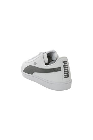 UP Sneaker
