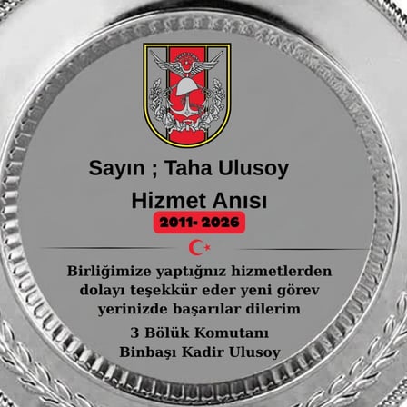 Kişiye Özel Baskılı Askeri Hizmet Anısı Plaketi - Şeffaf Ayaklı Gümüş Metal Tabak Ödülü