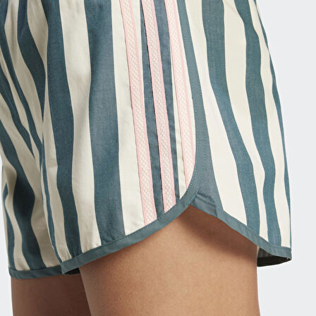 adidas KC0746 RESORT SHORTS Kadın Şort