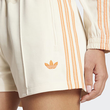 adidas KC0681 SHORTS Kadın Şort