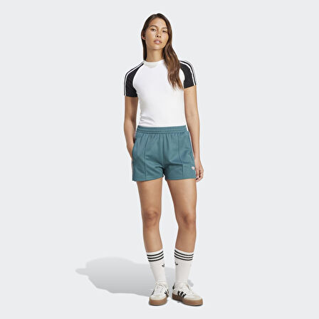 adidas KC0682 SHORTS Kadın Şort