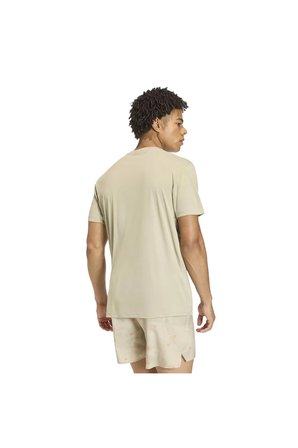adidas Erkek  Kahverengi  T-shirt Run Ess BL T M KC4274