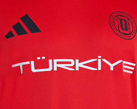 Adidas FIFA World Cup 26 Türkiye Tişört Erkek Futbol Tişörtü KV7267 Kırmızı